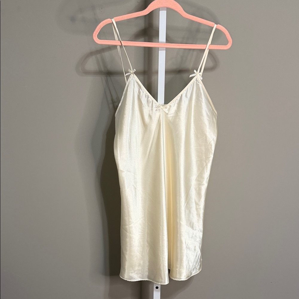 Nardi Large Vintage Ivory Satin‎ Nightgow